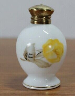Pair Sango White and Yellow Floral Ceramic Salt Shakers with Gold Trim